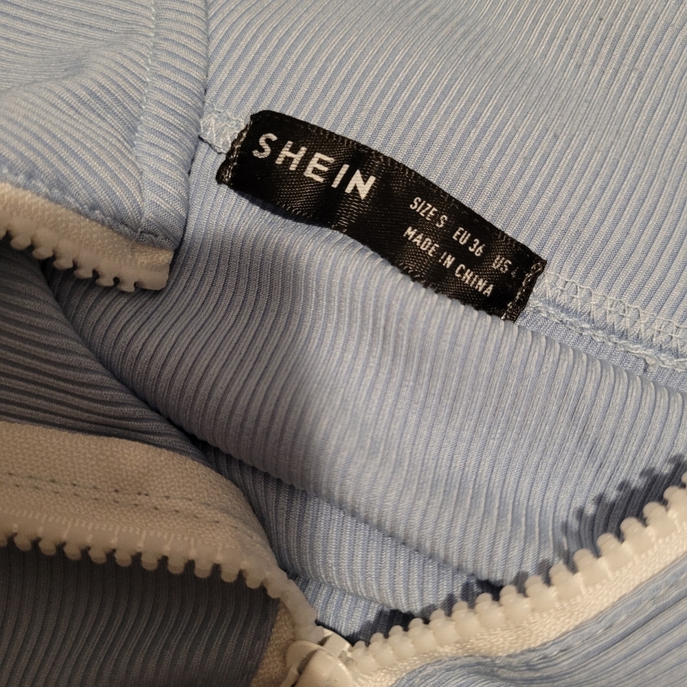 SHEIN Baby Blue Long Sleeve Zip-Up Crop Top Cropped Tee Shirt Women's Size Small - Picture 4 of 6